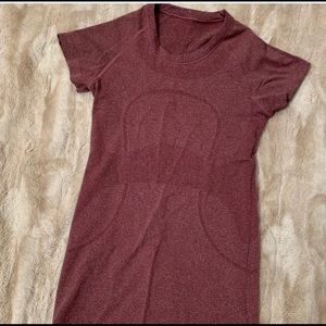 Lululemon swiftly tech short sleeve crew size 4